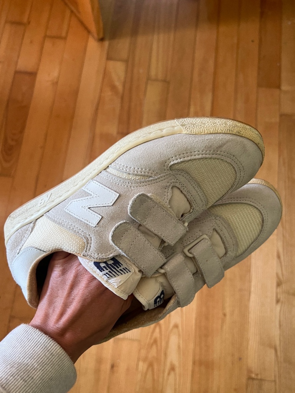 Vintage New Balance Velcro Shoes White/Cream Suede | hook and loop